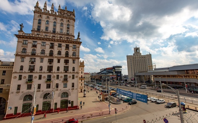 Chetyrekhkomnatnye Na Kirova Apartments