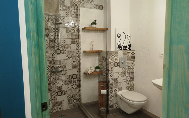 Квартира Атмосферное Жилье с Уникальным Дизайном