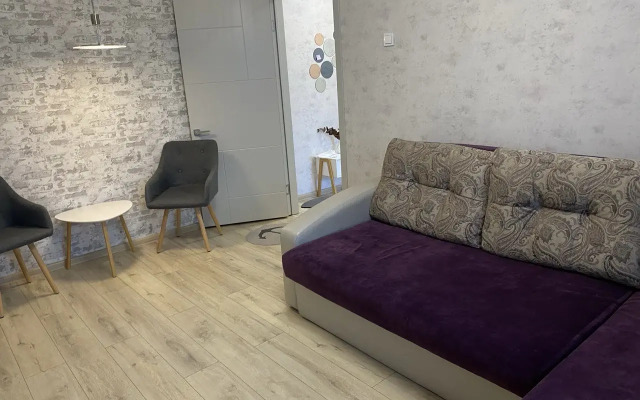 V Samom Tsentre Flat