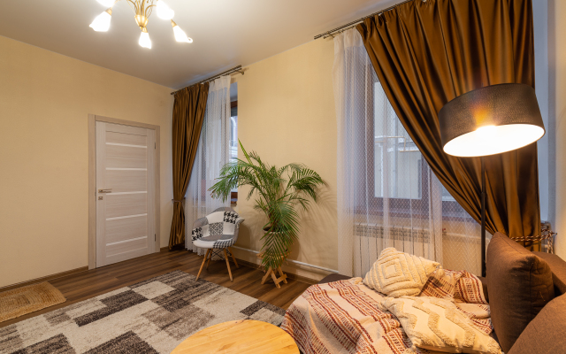 S Dvumya Spalnyami Vozle Kremlya Flat