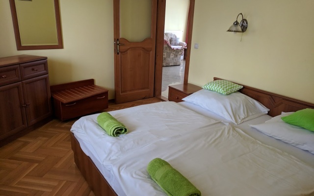 Club Unicum 5 Apartments