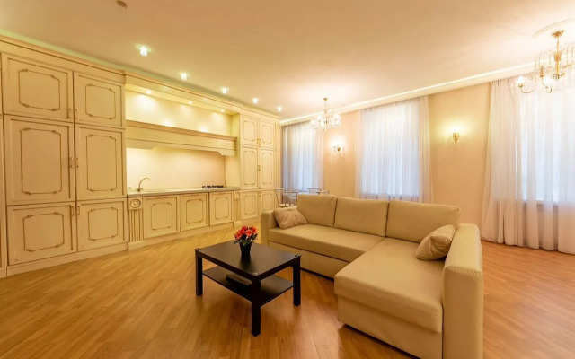 Na Ulitse Glinki 1 Flat