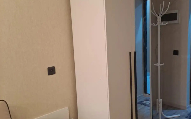 Studiya na 4 etazhe Apartments