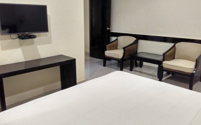 Hotel Raj Vista Suites & Convention