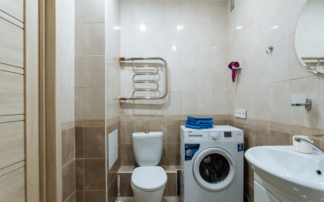 Uyutnaya S Dizaynerskim Remontom V Novom Dome Flat
