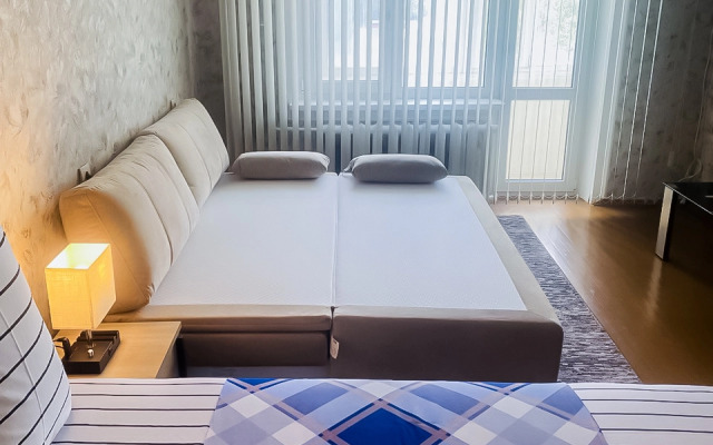 Uyutnaya na Zhmaylova Flat