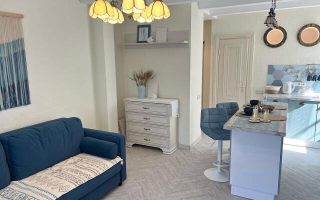 Apartamenty 3kh Komnatnye Dizaynerskie Apartamenty S Basseynom Apartments