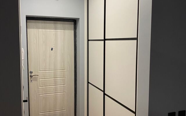 Na prospekte Oktyabrya 38 Apartments