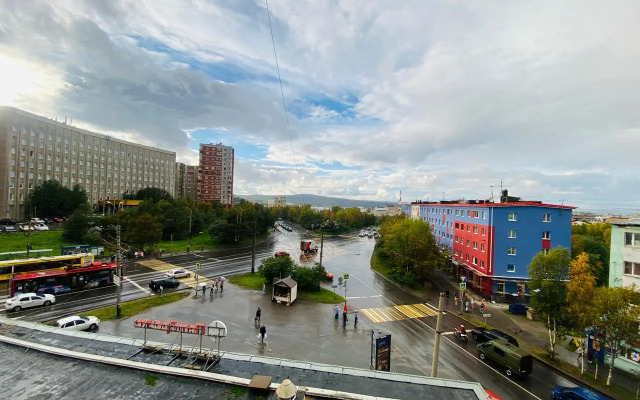 Апартаменты на Кольском 2