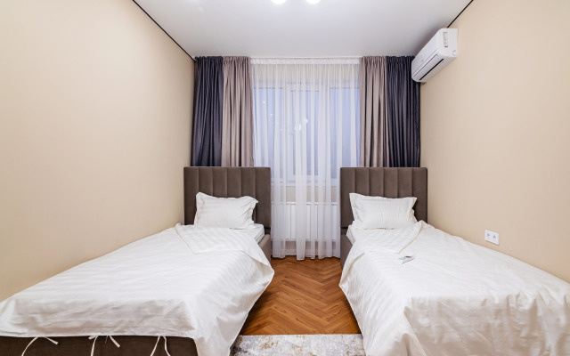 Akvarel Flat