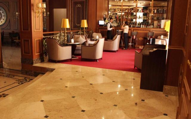 Sultan Plaza Hotel