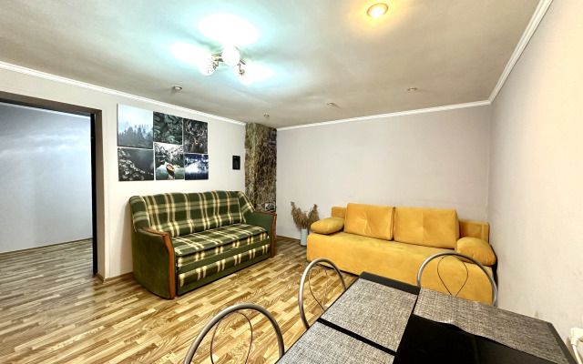 ShikaLad KMV 2-Komn V Tsvetnike Flat