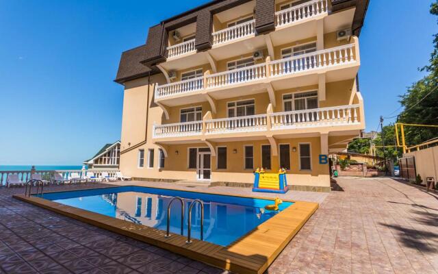 Aqua Life Hotel