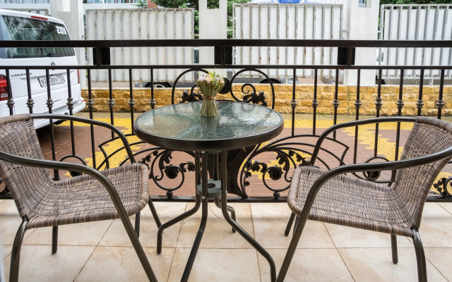 Red Apartments Art Layt Brams Apartments