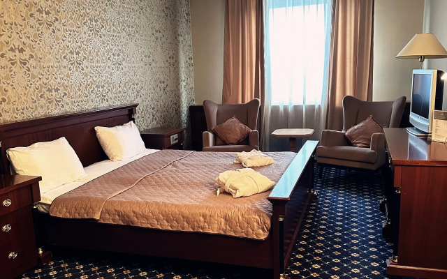 Proton Hotel