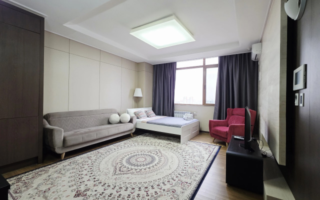 Апартаменты Luxury возле посольства США 12й этаж с шикарным видом на Мечеть