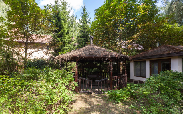 Dom Zvezda 2000 Private house