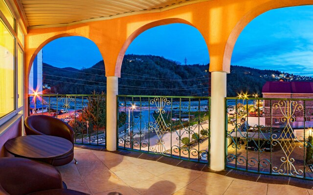 Nelli Resort Hotel
