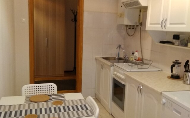 Apartamentyi Krasnoselskaya 12