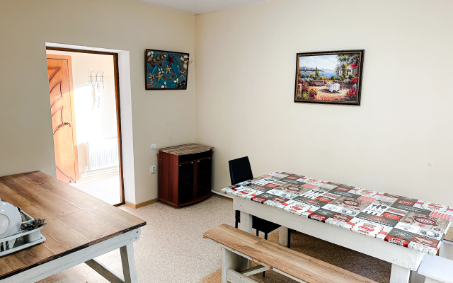 Vysotnaya 5/1 Guest house