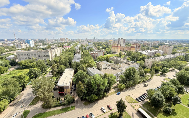 Квартира на 18 этаже (5 минут до центра)