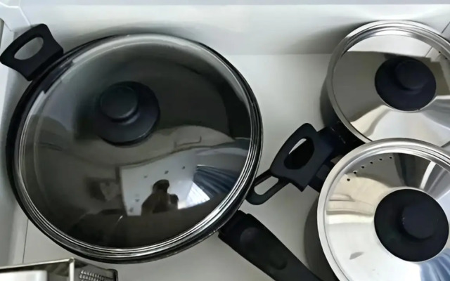 Yevrodvushka v Nizhneimeretinskoj Bukhte Flat