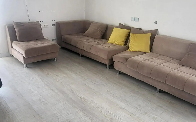 Uyutnaya Studiya Rossiya G. Chita Flat