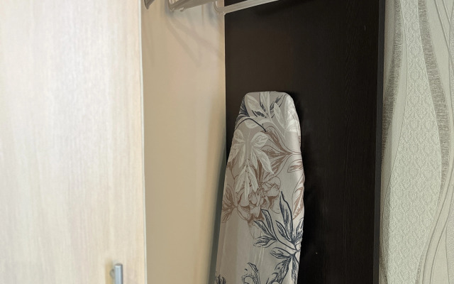 Neftyanikov 11 Flat