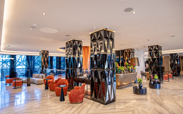 Seven Visions Resort And Places, The Dvin