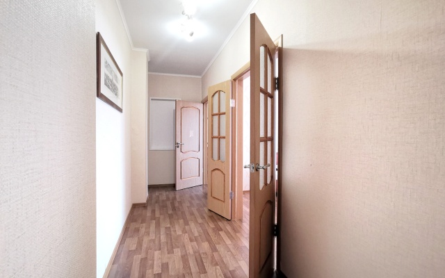 Uyutnye i Prostornye v Sovremennom Raione Apartaments