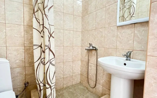 Looris Guest house