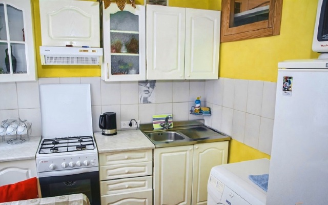 Na Internatsionalnoy Apartment