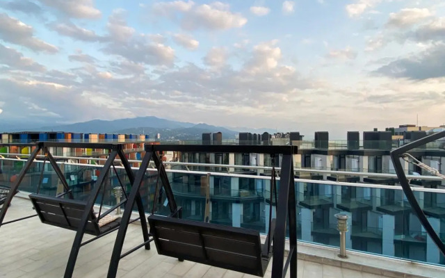 GG Home 1BR in Rainbow with Pool Flat