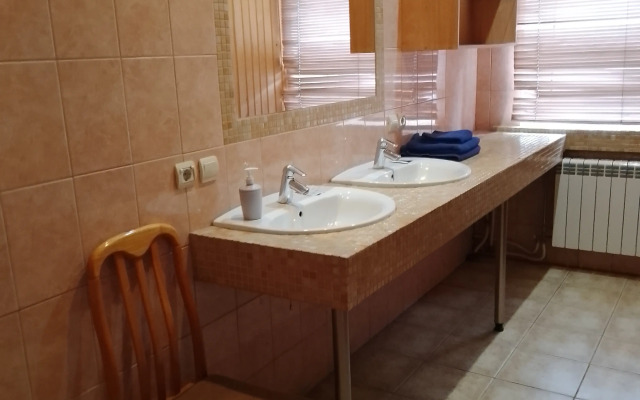 Nomer S Saunoy Living quarters