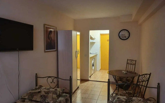 Квартира студия уютная в комплексе Дзамбала