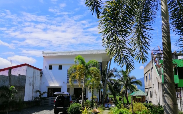 Casa Herminia Baler Guest House