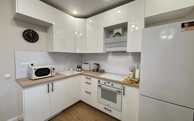 Uyutnaya S Novoy Mebelyyu I Tekhnikoy Flat