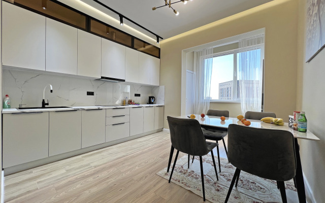 Stilnye s Vidom i Dizaynerskim Remontom Apartments