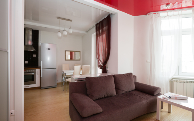 Na Bazhova 68 Apartments