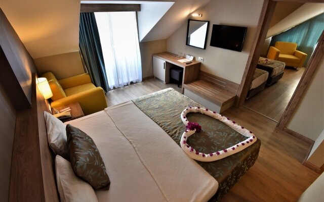 Lucida Beach Hotel 