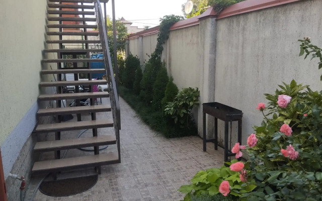 Natali Apartments