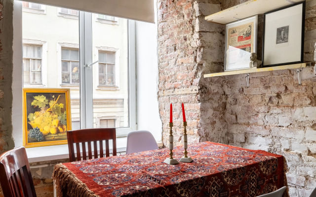 2-h komnatnaya Sadovaya 42 u kan. Griboedova Flat