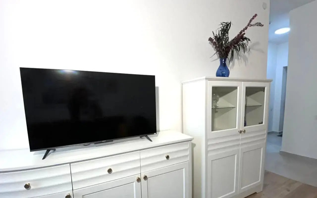 Dvukhkomnatnye Van Gog Ryadom S Arbatom Apartments