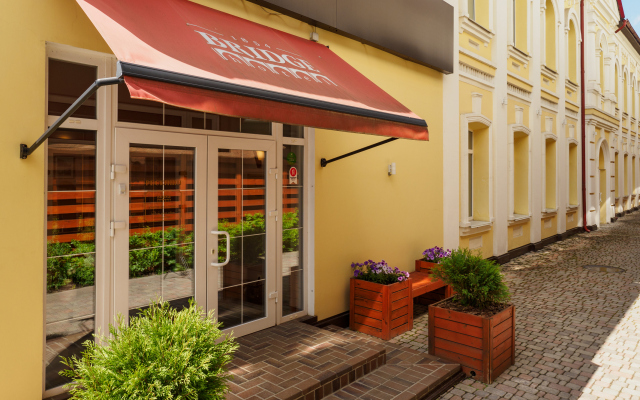 Bridzh Hotel