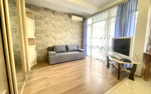 2-Kh Komnatnaya V Tsentralnom Rayone Sochi Flat