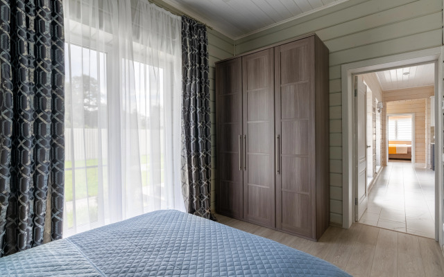 Частный дом Коттедж у озера на Речной