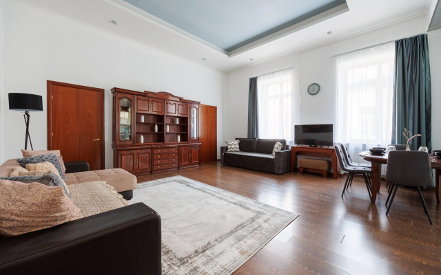 Апартаменты Трехкомнатные с балконом 8 гостей