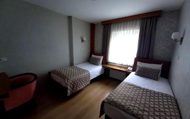 Grand Ons Hotel