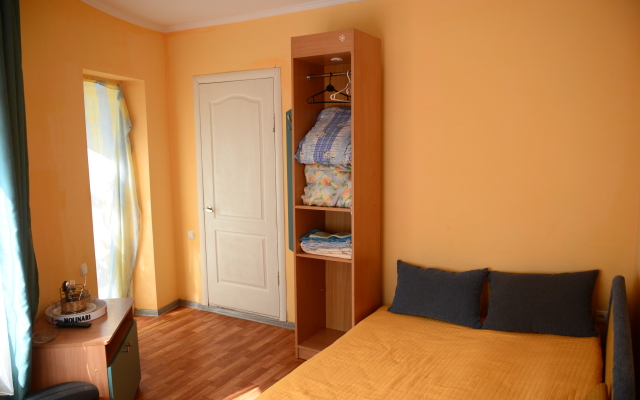 Tri Kita Guest House