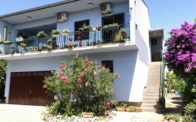 In Villa Big garden Private pool Sea close Apartments